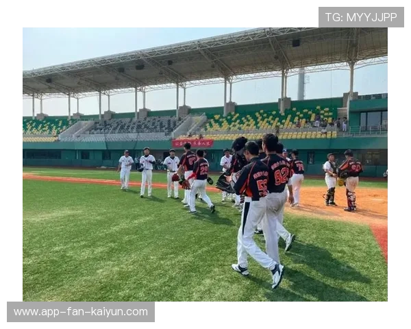 棒球俱乐部开展青少年守门与投手专项训练营，青少年棒球队